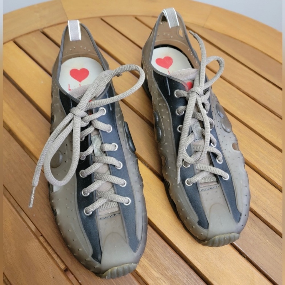 Vintage Luichiny Gray Gummy Sneakers Runners Heart Pattern US Size 8